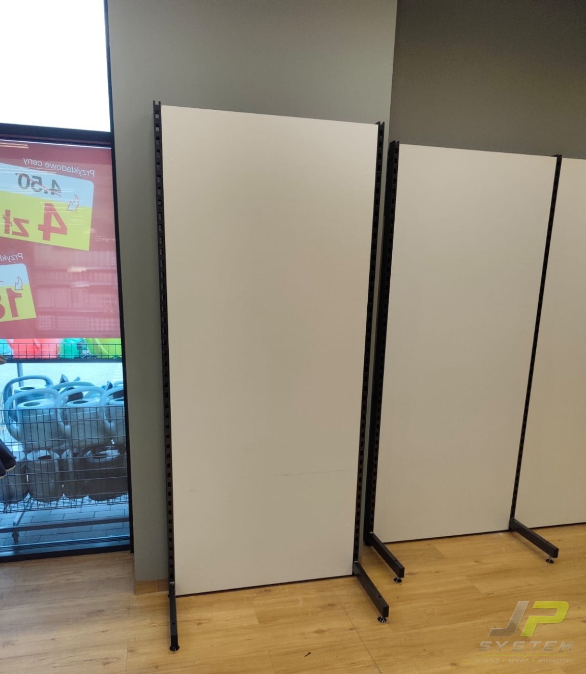 WOOLWORTH – Nysa
